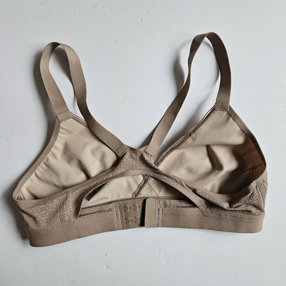 Lululemon Awake to Lace Bra Size 34B in Softsand/Crepe - Picture 6 of 10